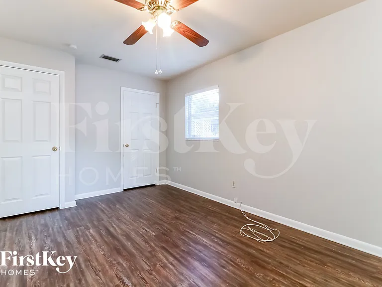 6807 S Cortez Ave — Photo 13