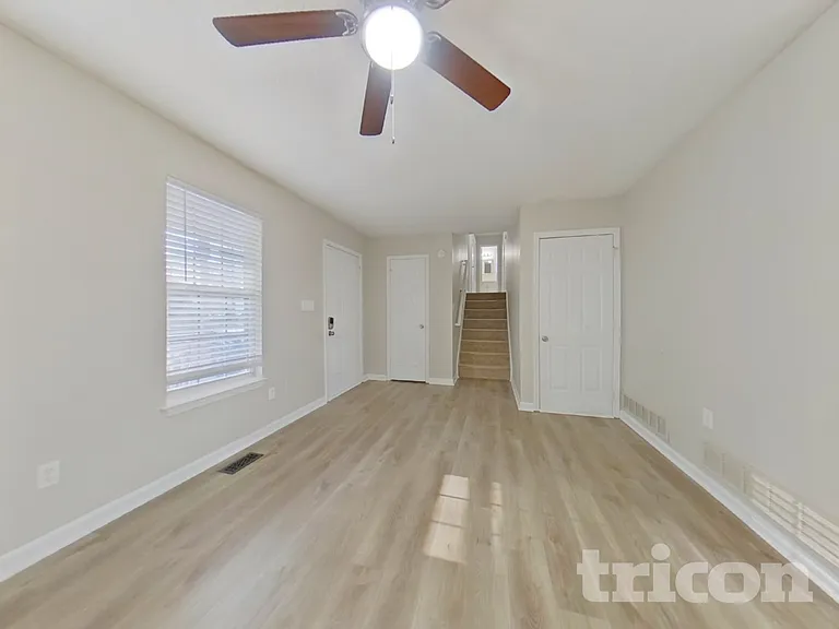 305 Madeline Way — Photo 2