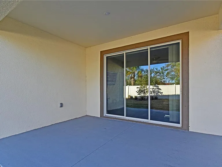 17304 Banded Gold Ln — Photo 7