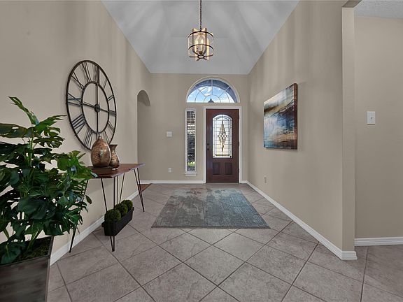 3rd image of 8506 Hunters Village Dr