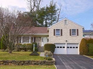 4 Bobbie Ln, Rye Brook, NY 10573