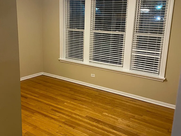 5866 N Ridge Ave #3 — Photo 4