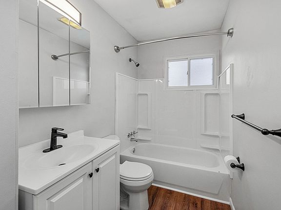 2nd image of 10821 Bellview Dr