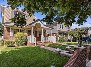8256 248th St, Bellerose, NY 11426