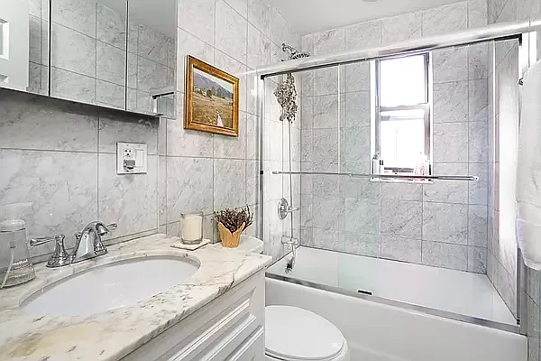 Rented by Waldstar Real Estate LLC | media 11