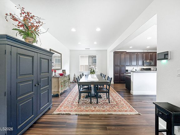 3rd image of 2084 Whitecliff Dr