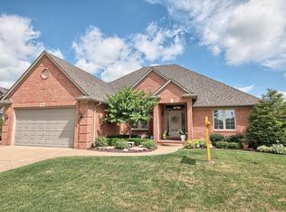 21725 Ambassador Dr, Macomb, MI