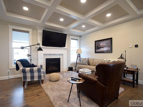 4th image of 255 Rock Hollow Ln