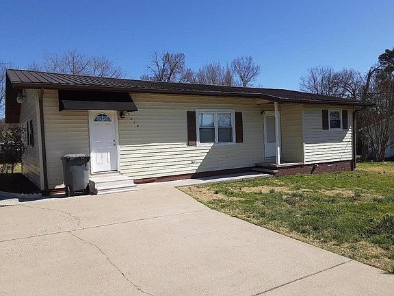2nd image of 1024 Peck Ln