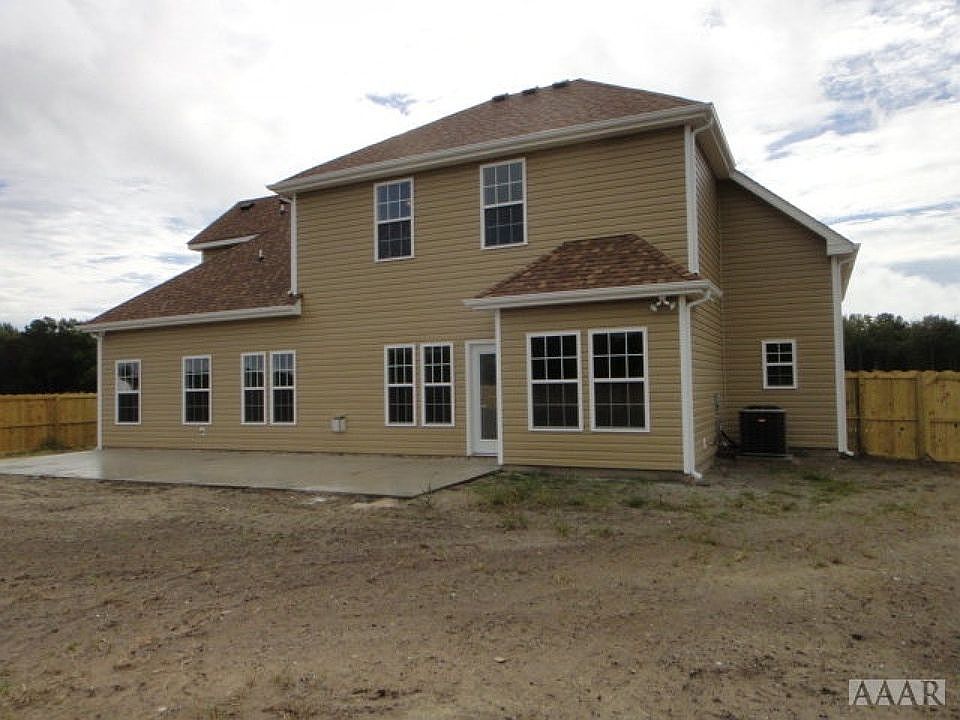 2nd image of 207 Laurel Woods Way