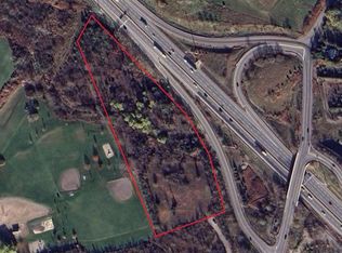 715 York Rd, Dundas, ON L9H 5W9