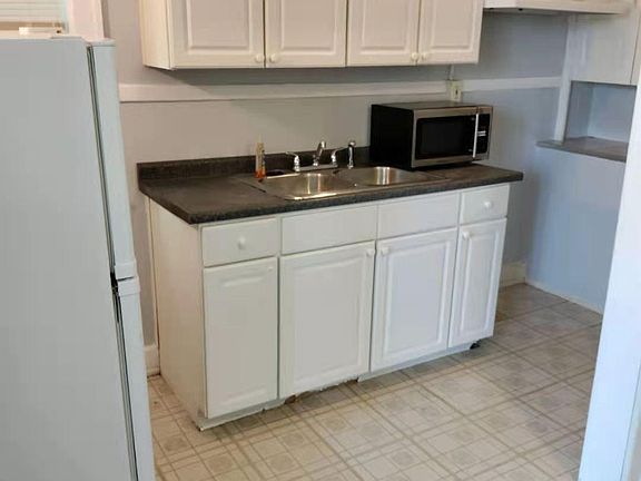 4th image of 1261 Pennsylvania St #11
