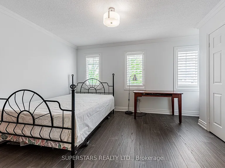 71 Landsdown Cres — Photo 21