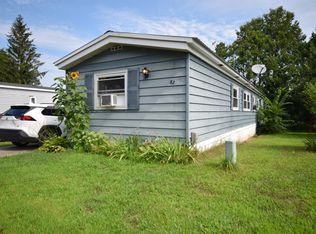 52 8th St, Colchester, VT 05446