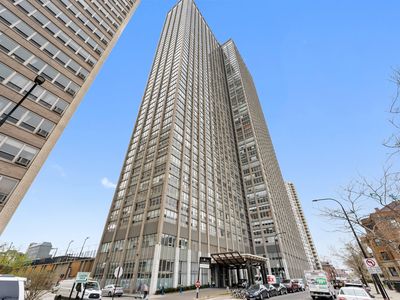 655 W Irving Park Rd APT 1101, Chicago, IL, 60613