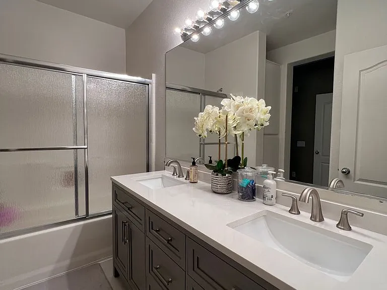 172 Beach Side Ct — Photo 16