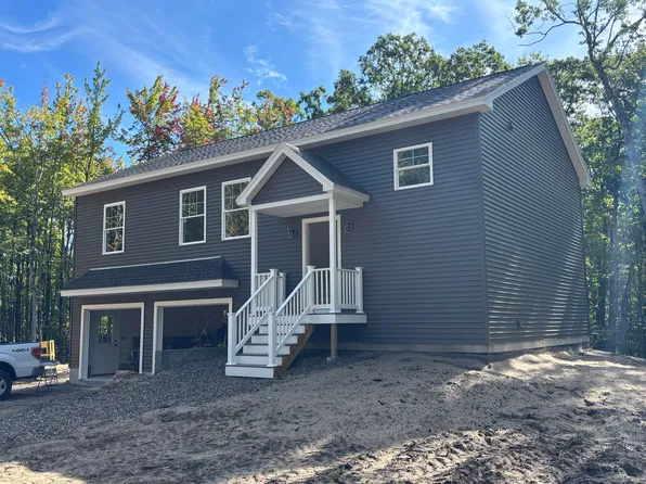 10 Lagueux Lane, Waterboro, ME 04030