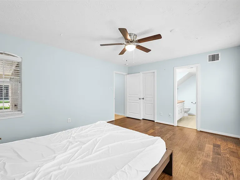 3410 Skyline Village Dr — Photo 8
