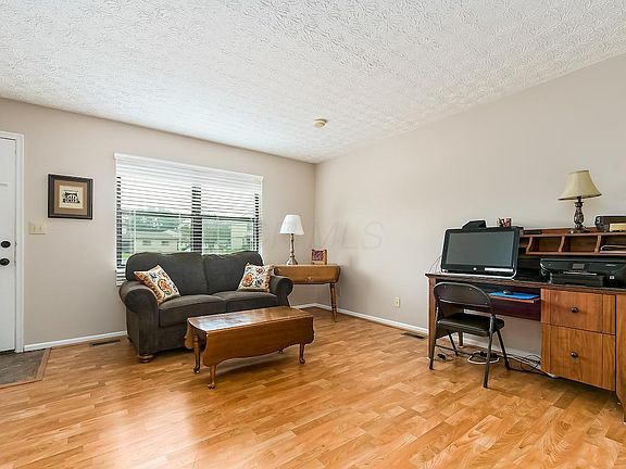 4th image of 2342 Laurelwood Dr