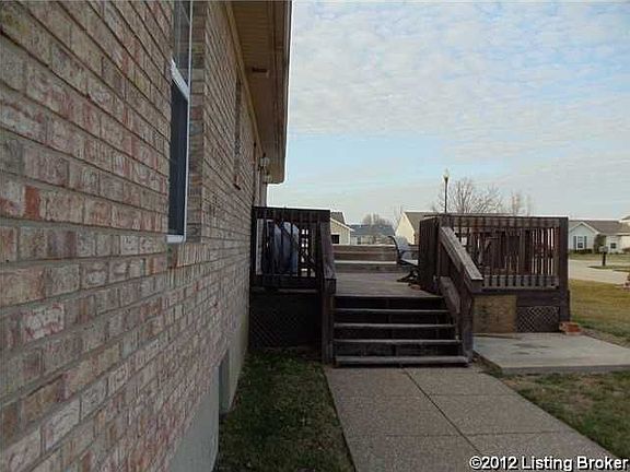 3rd image of 118 Mitch Ct