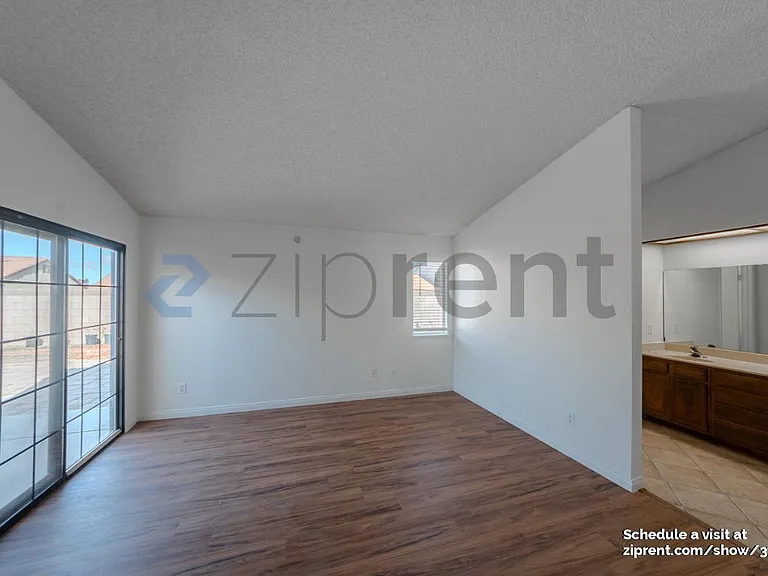5327 Meredith Ave — Photo 12