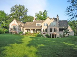 712 S Price Rd, Saint Louis, MO 63124