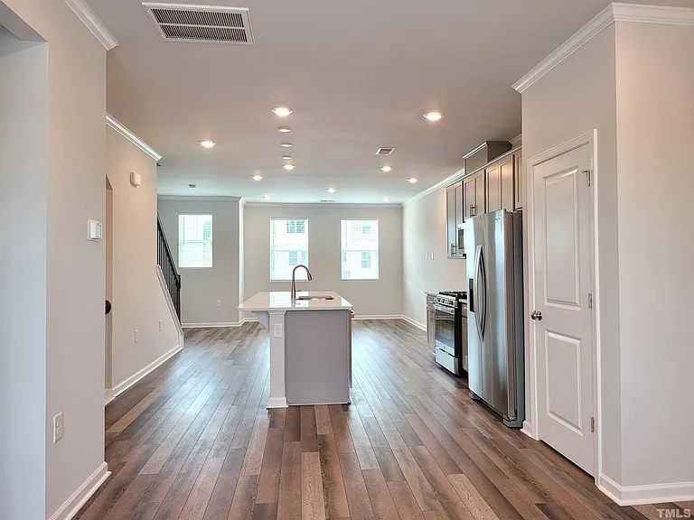 1108 Shoreside Dr — Photo 8