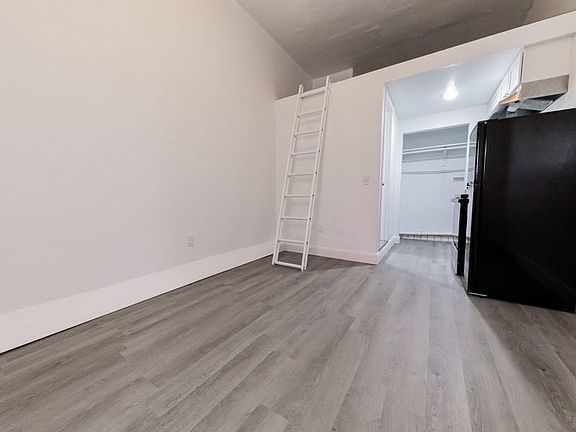 3rd image of 224 6th St SW APT E