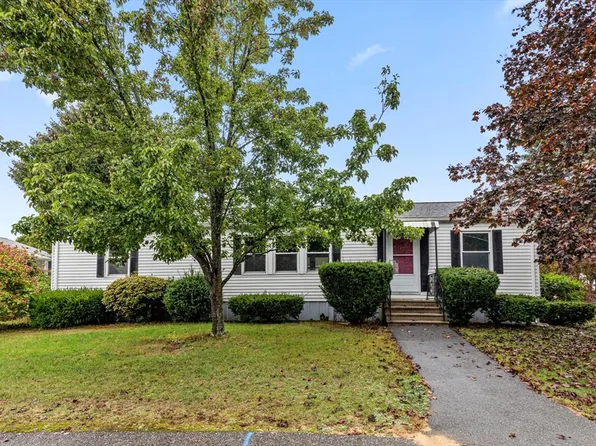 85 Narragansett Dr, Plymouth, MA 02360