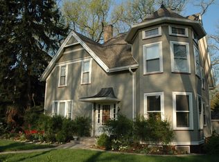 2318 Ridge Ave, Evanston, IL 60201