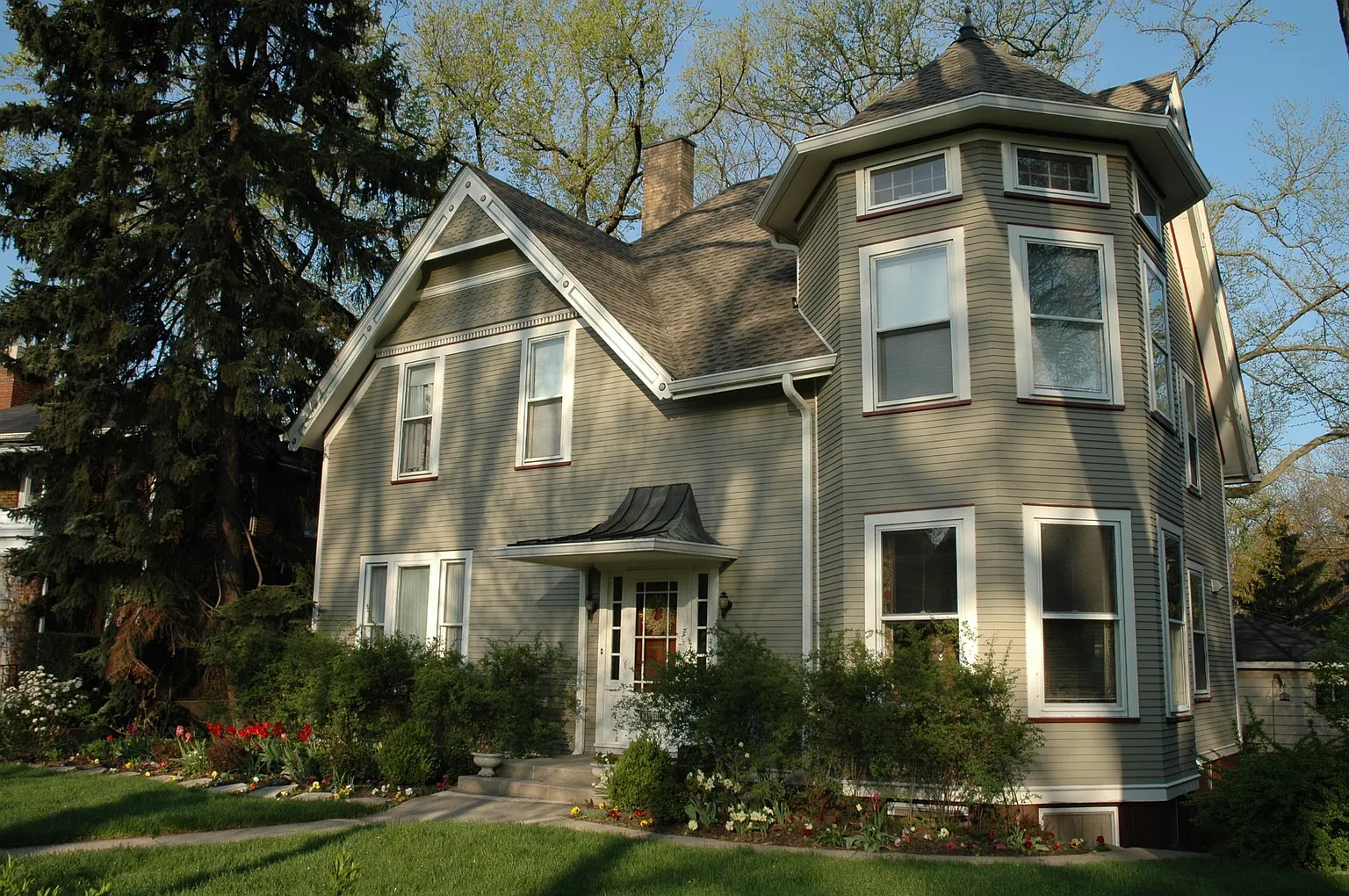 2318 Ridge Ave photo 1