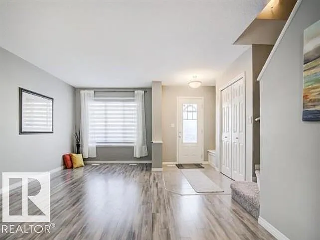 3221 Cherry Cres SW — Photo 8