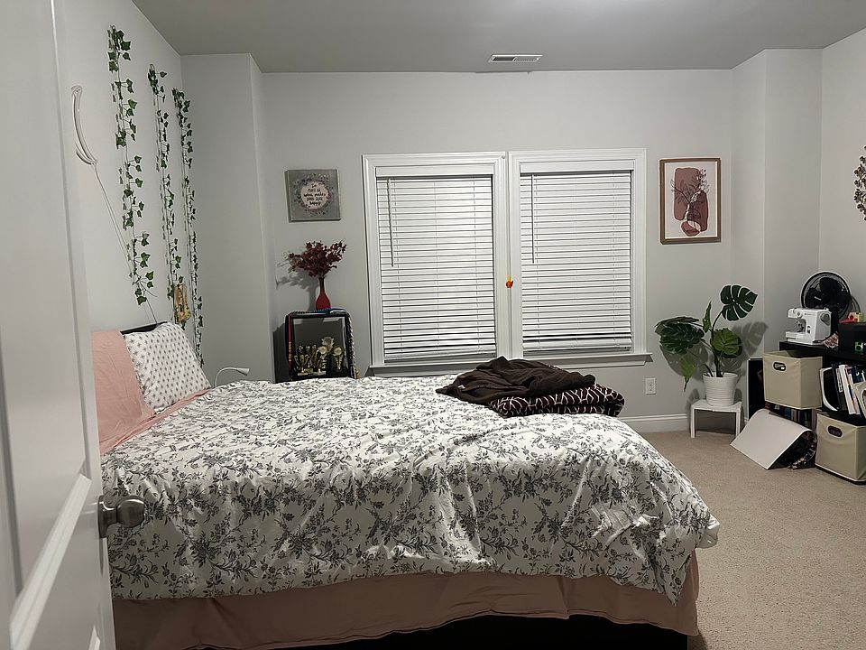 2nd bedroom: level 2