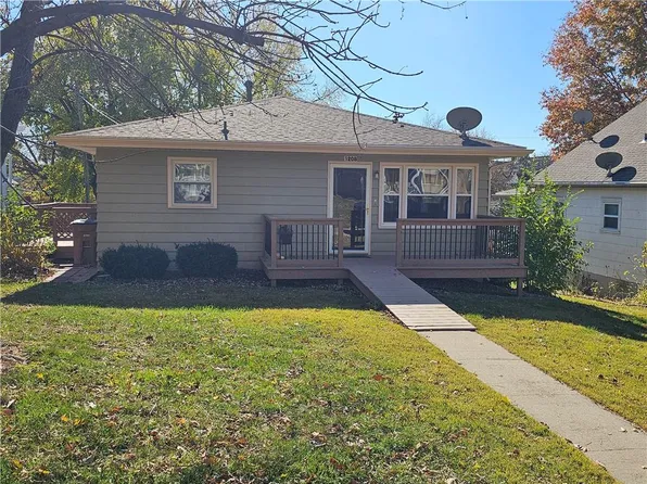 1208 Atchison St, Atchison, KS 66002