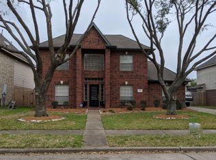 4215 Tree Top Dr, Pasadena, TX 77505