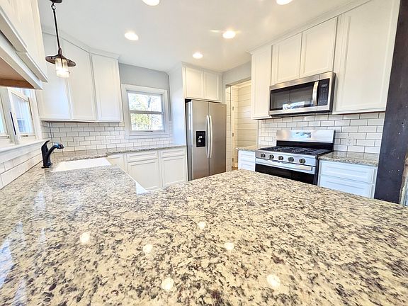 4th image of 313 N Carroll Ave