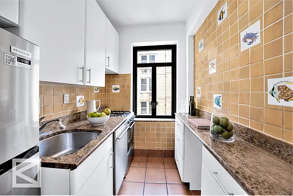 Sold by Douglas Elliman | media 6