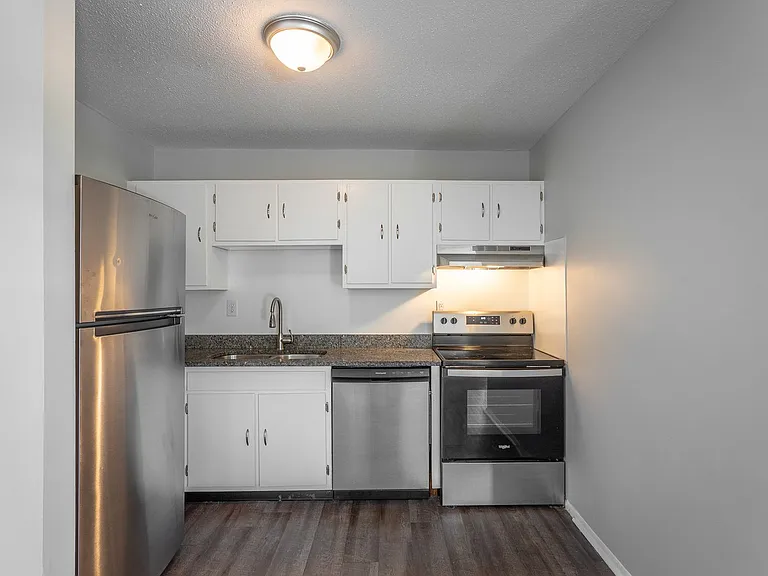 113 Goodson Ave — Photo 7