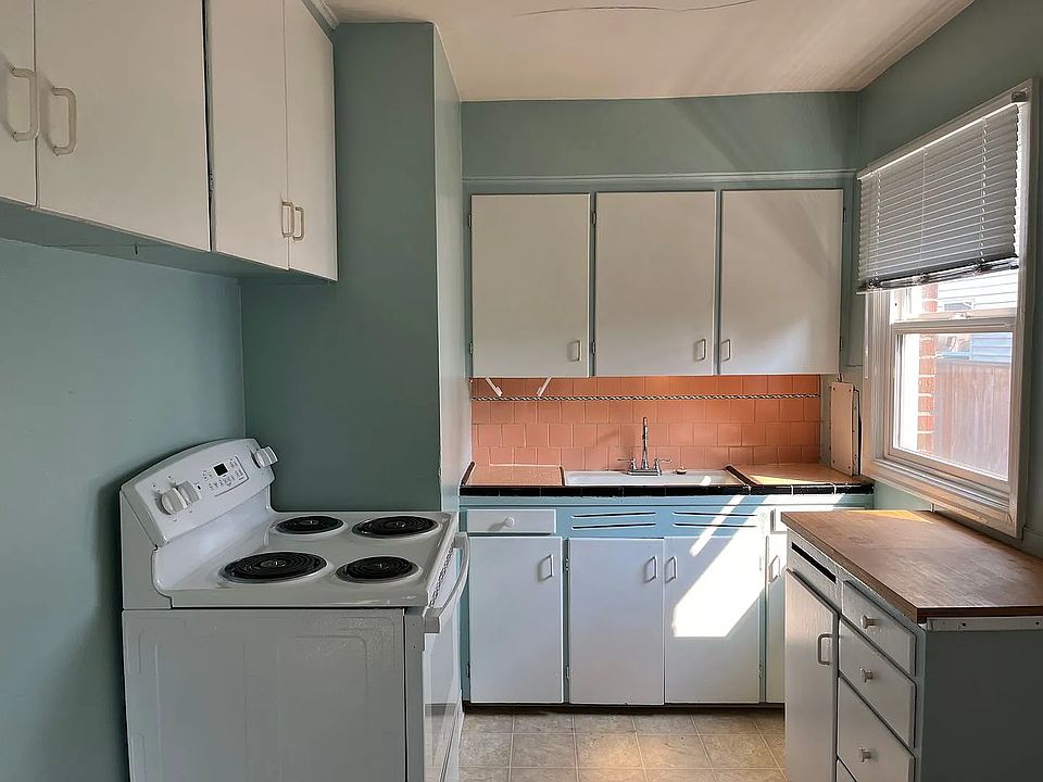 1st image of 236 N Skidmore St #236