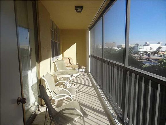 3rd image of 1170 N Federal Hy #610