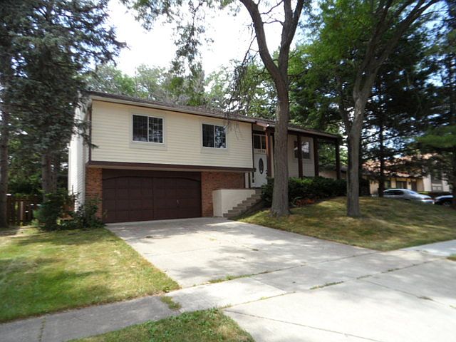 1st image of 5776 S Bradley Ct