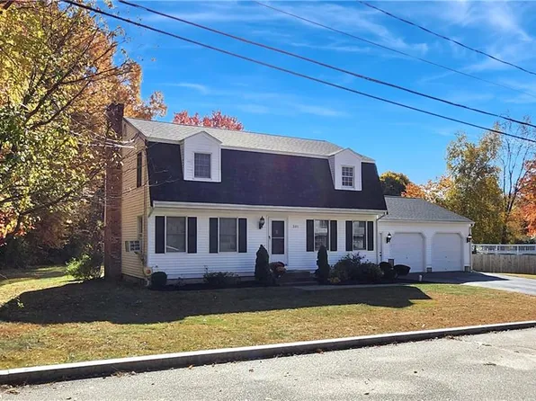 301 Getchell Ave, Woonsocket, RI 02895
