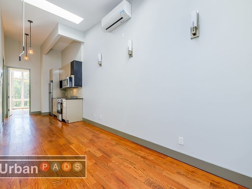 2nd image of 171 N 7th St #4