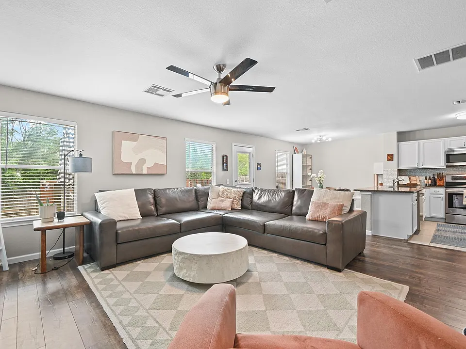 1414 Strickland Dr