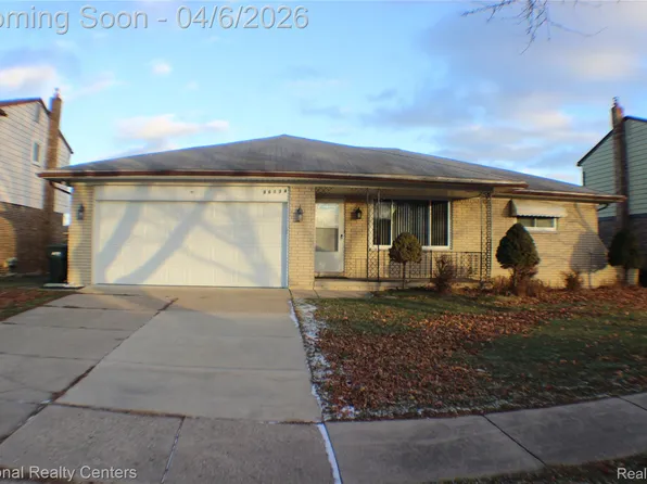 36134 Del Ray Dr, Sterling Heights, MI 48310
