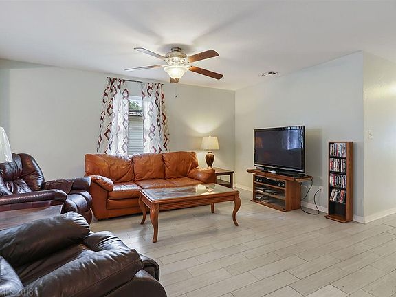 2nd image of 510 Carol Ann Ct