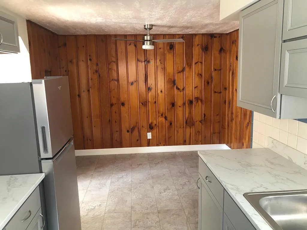1 bed, 899 sqft, $985 — Photo 1