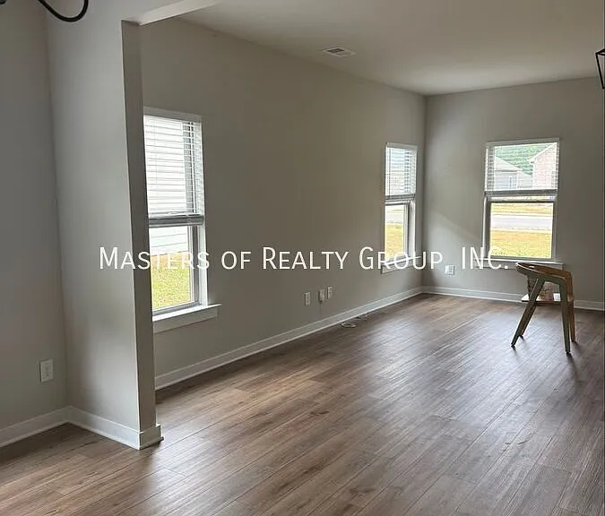 200 Avalon Way — Photo 2