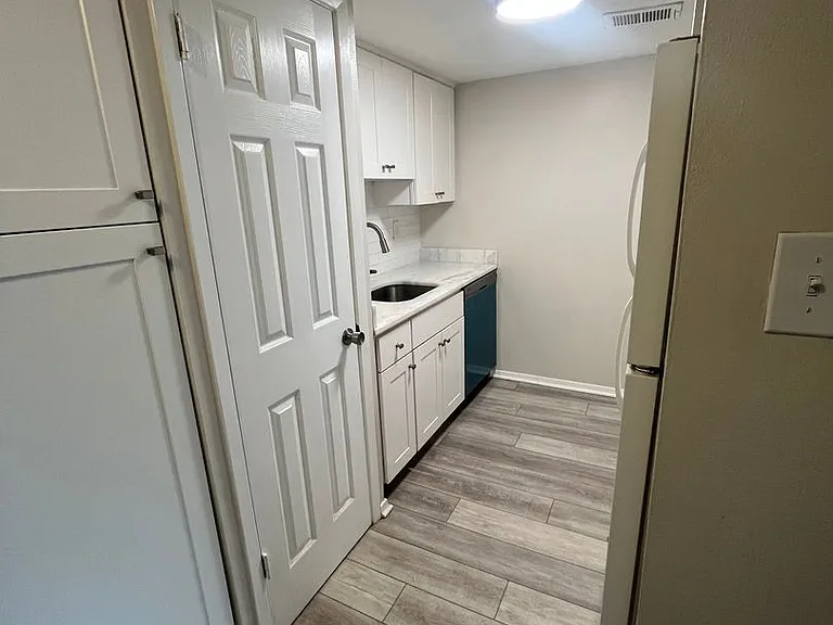635 Patterson St #8 — Photo 4