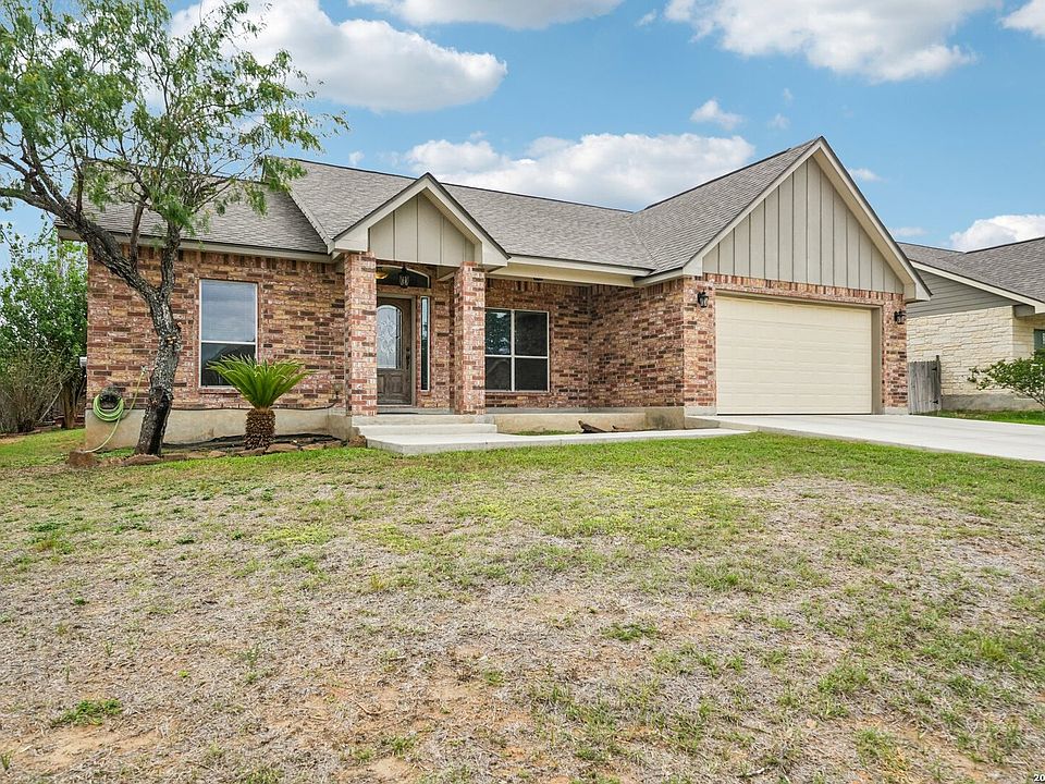1st image of 128 Parkcrest
